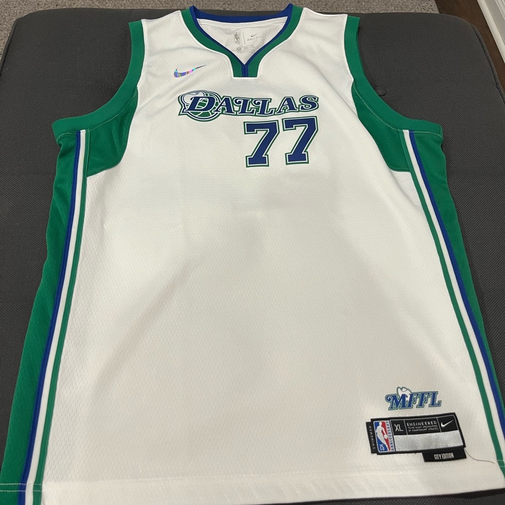 Luka Doncic Dallas Mavericks Youth Extra Large Jersey